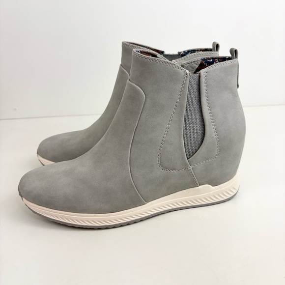 BareTraps Jaci Wedge Faux Leather Gray Bootie Women’s Size 8 - Picture 1 of 14